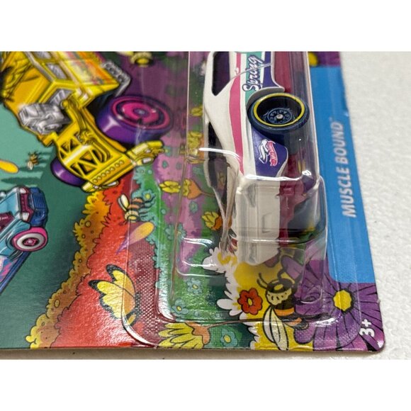 Muscle Bound Hot Wheels Spring Series White Pink SPRING 7 KHULL 1:64 Sealed - Picture 4 of 6